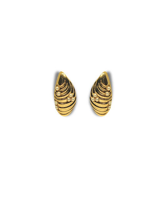 Febae Basics - Goldene gerippte Perlenohrringe
