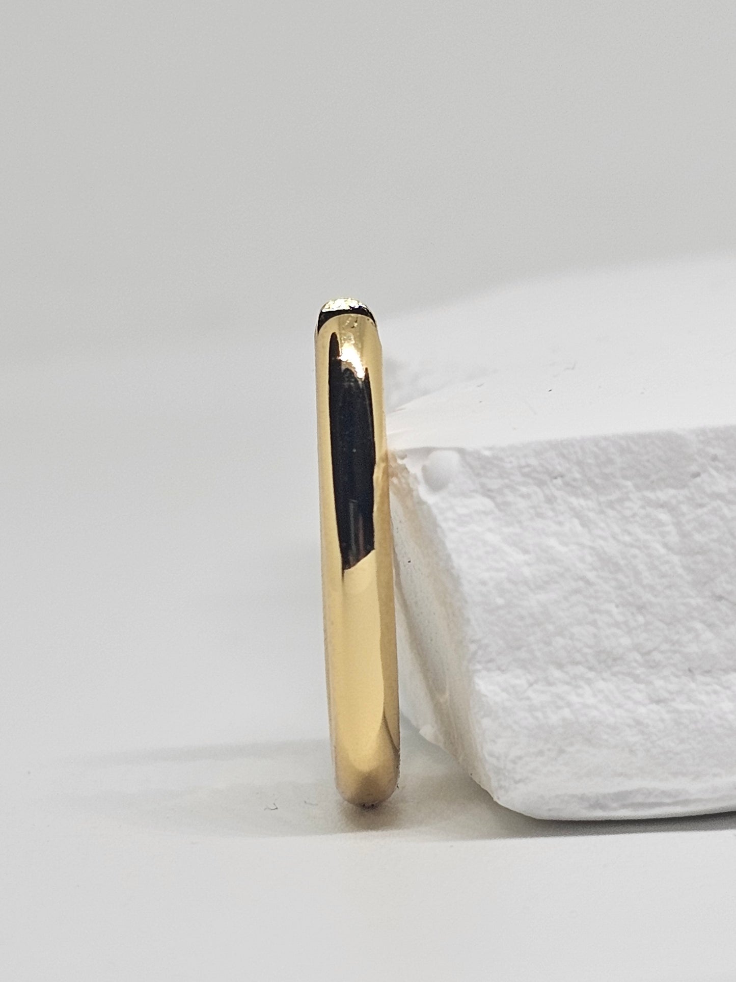 Febae Basics - Goldene ovale Creolen