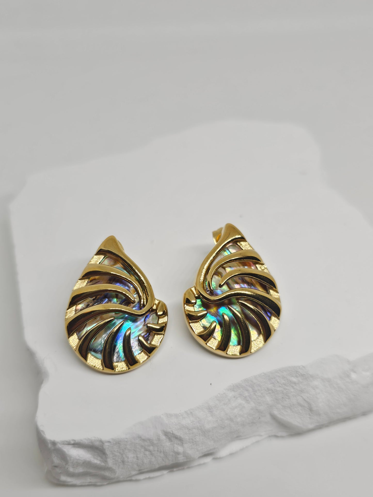 Febae Premium - Spiral-Ohrringe aus Perlmutt in Gold