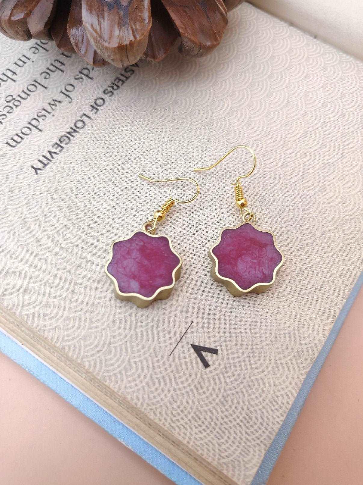 WOMENS DROP EARRINGS - Resin Drop Earrings, Handmade Brass Earrings, Elegant Earrings Gift, Earrings for Womens, Stylish Earrings for Gifts