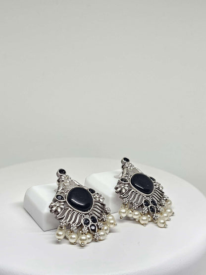 Elegant black stone chandelier earrings with pearls, vintage-inspired bohemian accessories