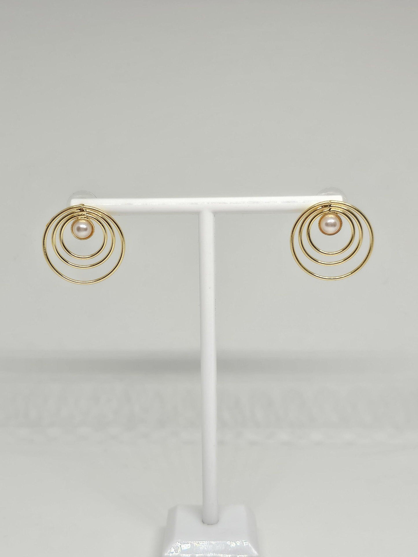 Stylish Gold-Plated Earrings with Pearl Centerpiece for Special Occasions