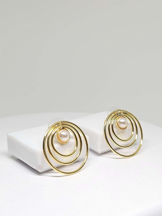 Elegant Gold-Plated Hoop Earrings with Lustrous Pearl Accent