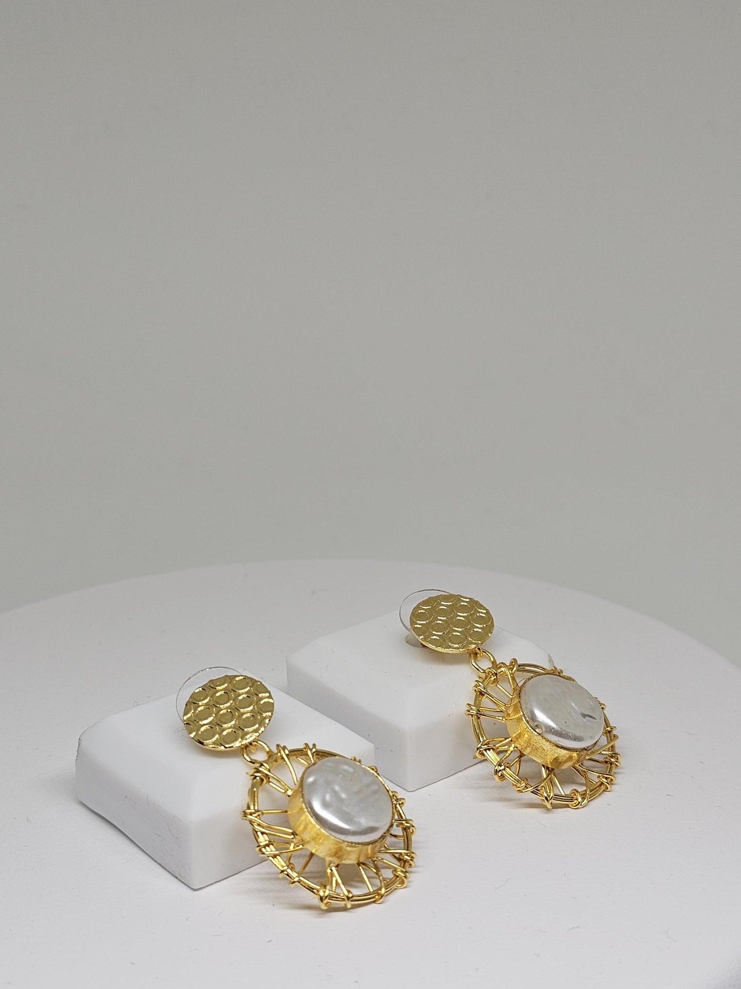 Handmade Gold-Plated Wire-Wrapped Pearl Drop Earrings – Elegant Boho Statement Dangle Earrings for Women – Vintage-Inspired Jewelry Gift