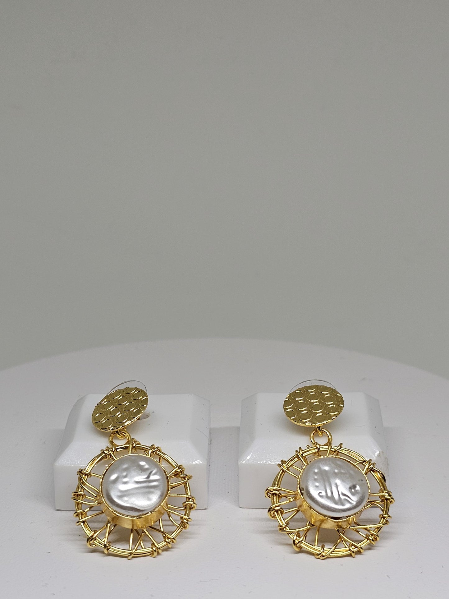 Handmade Gold-Plated Wire-Wrapped Pearl Drop Earrings – Elegant Boho Statement Dangle Earrings for Women – Vintage-Inspired Jewelry Gift
