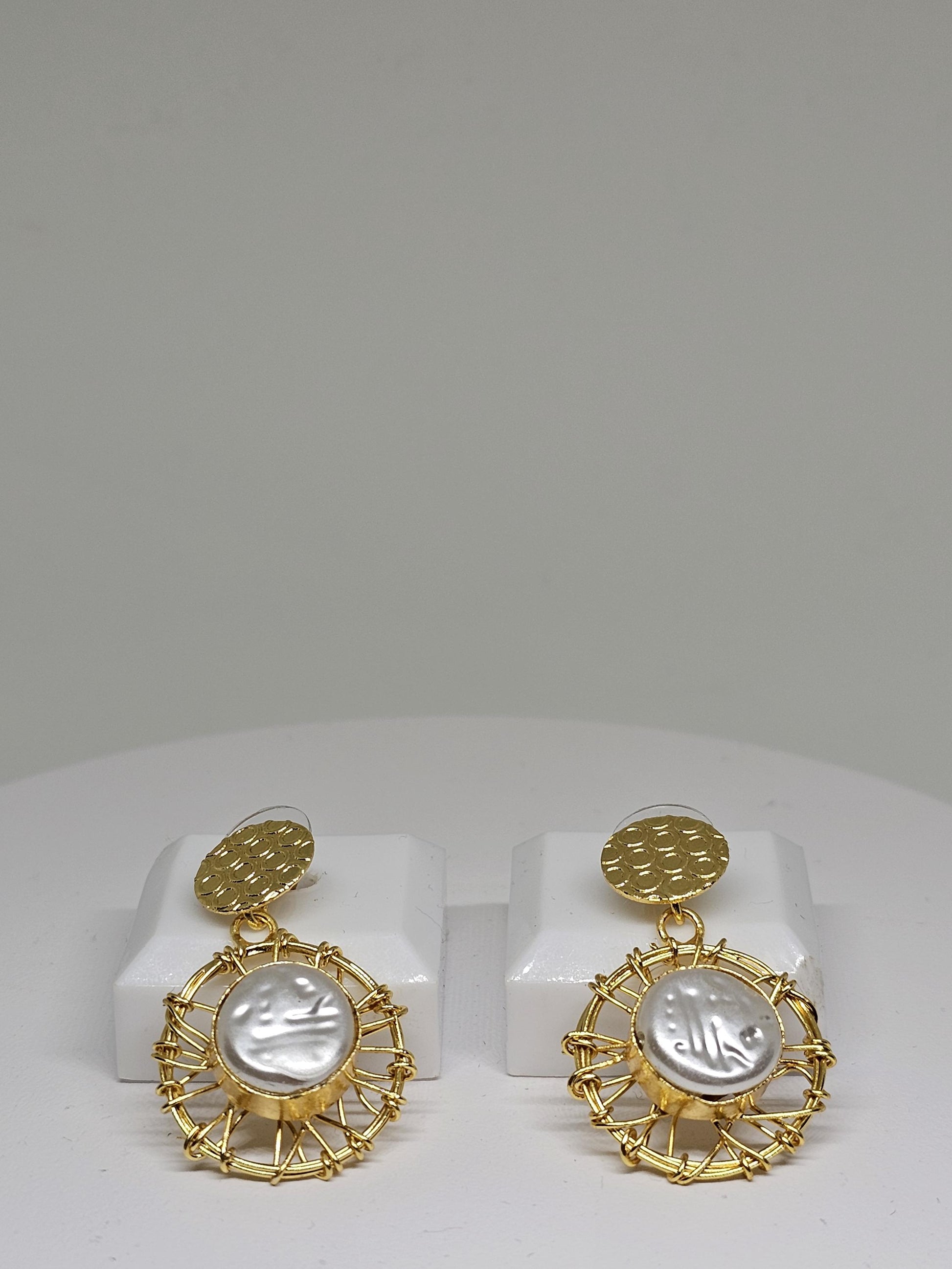 Handmade Gold-Plated Wire-Wrapped Pearl Drop Earrings – Elegant Boho Statement Dangle Earrings for Women – Vintage-Inspired Jewelry Gift