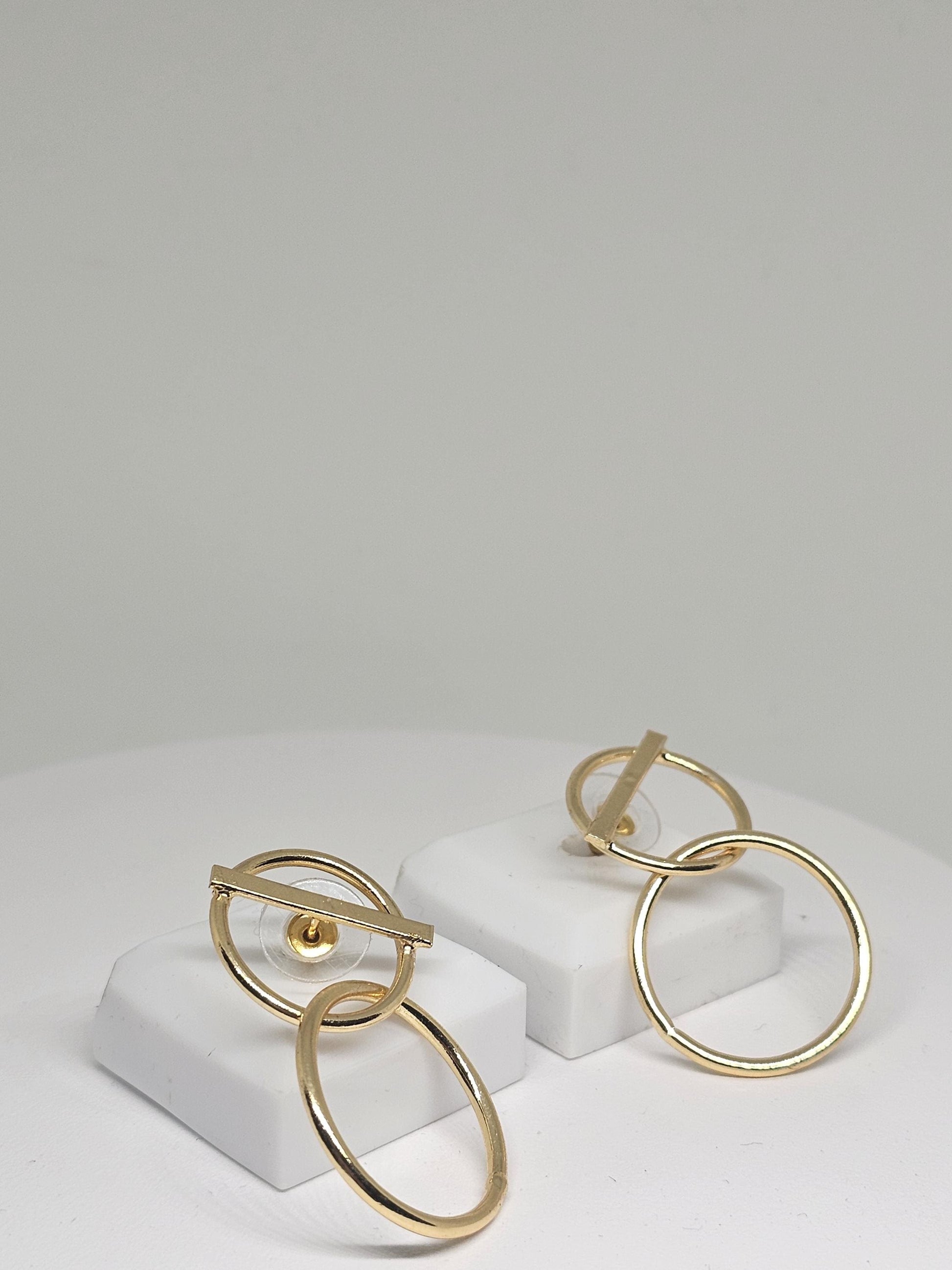 Minimalist Geometric Brass Earrings – Gold-Plated Double Circle Statement Earrings for Women, Modern Lightweight Jewelry, Trendy Gift