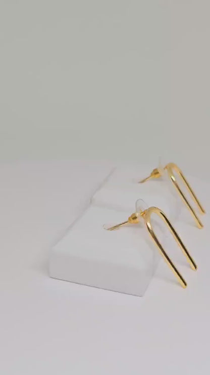 Minimalist Brass Hoop Earrings for Women - Simple and Elegant Circle Studs for Everyday Wear, Modern Geometric Design, Lightweight Jewelry