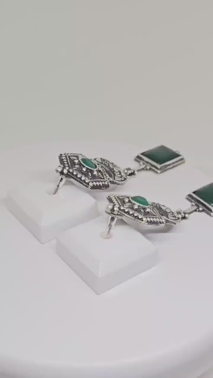 Elegant Antique Silver Tone Statement Dangle Earrings with Green Monalisa Stone, Boho Vintage Style Jewelry for Women - Fashion Accessory