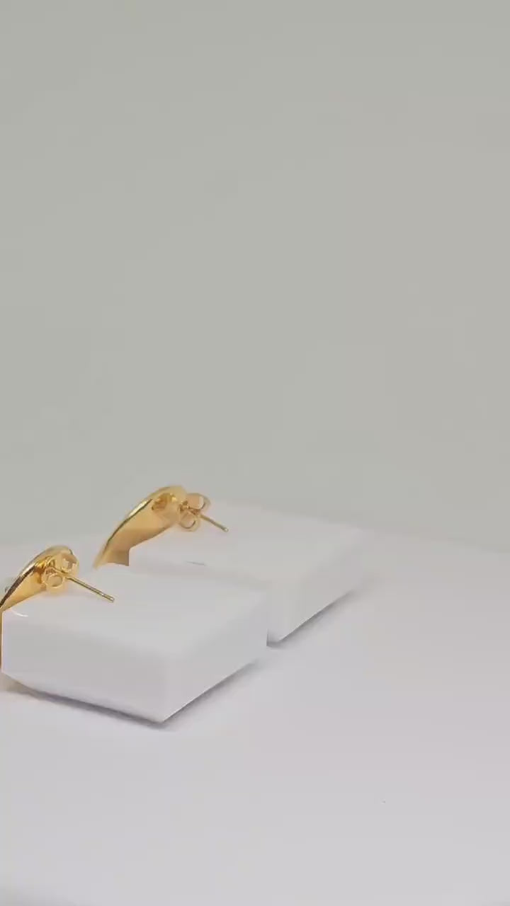 Anti-Tarnish Gold Pearl Stud Earrings, Korean Style Minimalist Jewelry, Lightweight Modern Earrings, Gift for Women, Elegant Accessories