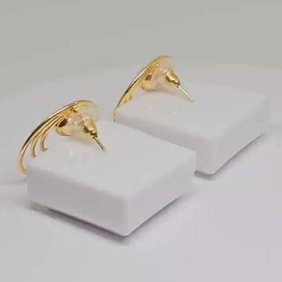 Elegant Gold-Plated Hoop Earrings with Lustrous Pearl Accent – Modern Concentric Circular Design for Special Occasions and Everyday Glamour