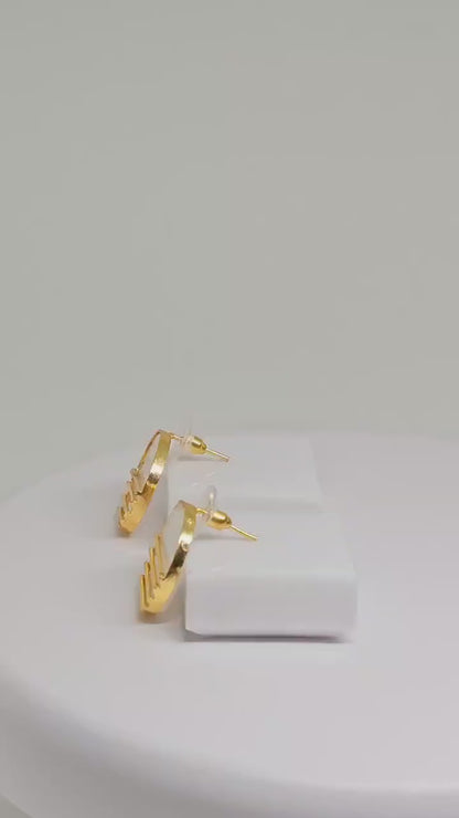 Minimalist Round Pearl Stud Earrings - Gold-Plated Mother of Pearl Jewelry - Modern Everyday Accessories for Women - Brass Stone Earrings